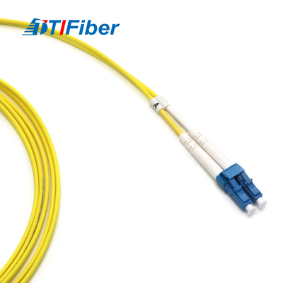 Cordón de remiendo de la fibra óptica FC/UPC - puente a una cara unimodal de la fibra óptica de LC/UPC SM