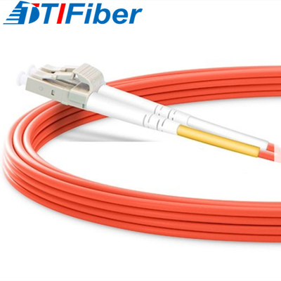 Cordón de remiendo con varios modos de funcionamiento de la fibra óptica de OM2 0.2dB LC UPC a SC UPC